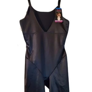 **SOLD** New Maiden Form Shapewear  Black XL